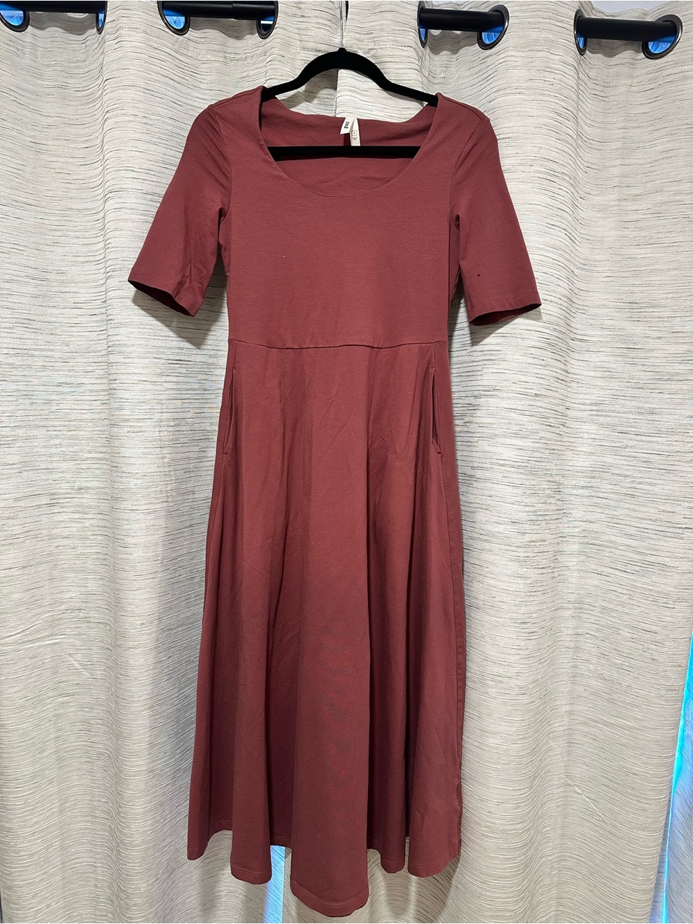 Pact Scoop Neck Midi Dress in Dusty Rose